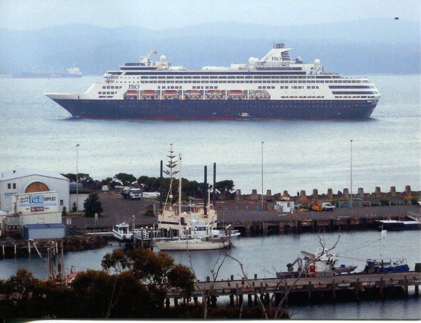 Pacific Eden (P&O Cruises Australia) in port of Eden (NSW)